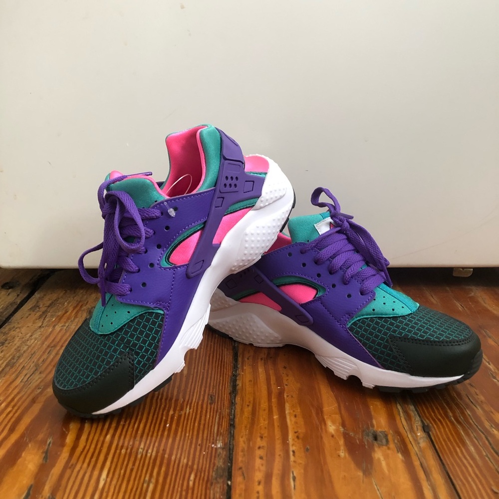 *NWT* NIKE HUARACHE RUN ULTRA NOW US SZ 5.5